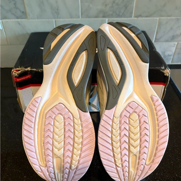 Saucony Guide 16 - Running Shoe - Picture 4 of 4